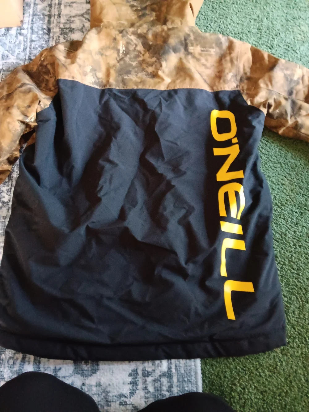 O'Neill Brown and Black Two-Tone Ski Jacket with Yellow Accents Boys 14